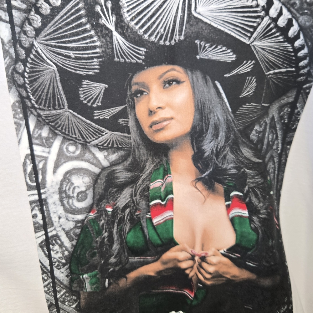 Shaka Stylish Graphic Top 3X